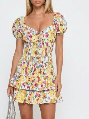 NWT Mixology We’re All Pretty Girls Lottie Mini Dress Floral Yellow Smocked